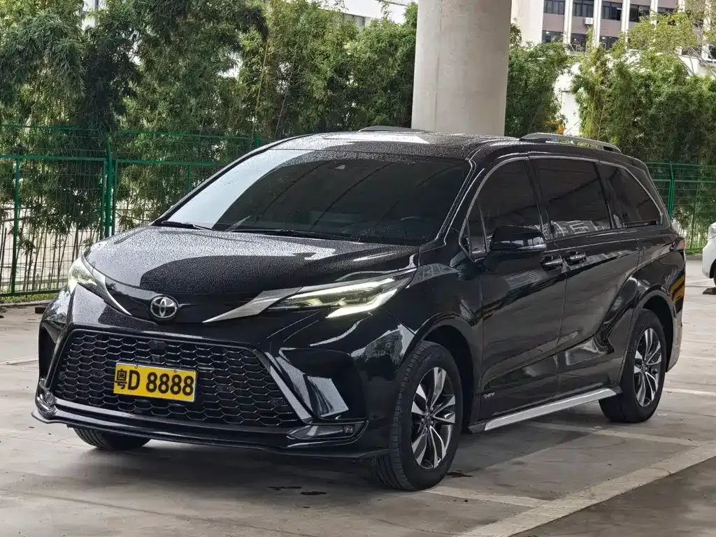 Toyota Granvia — фото 9