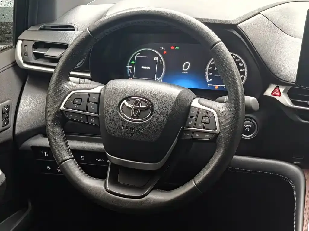 Toyota Granvia — фото 7