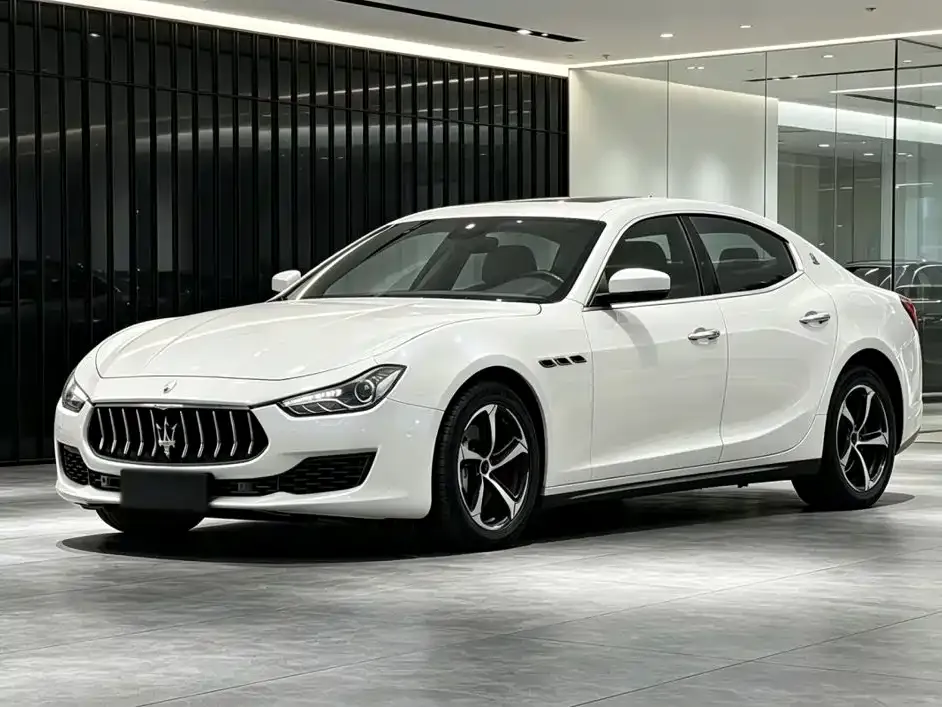 Maserati Ghibli — фото 1