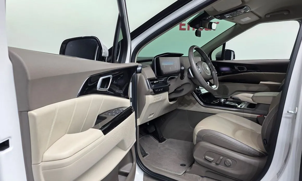 Kia Carnival — фото 5