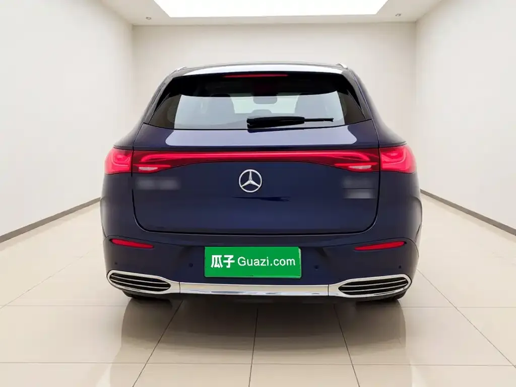 Mercedes-Benz EQE SUV — фото 3