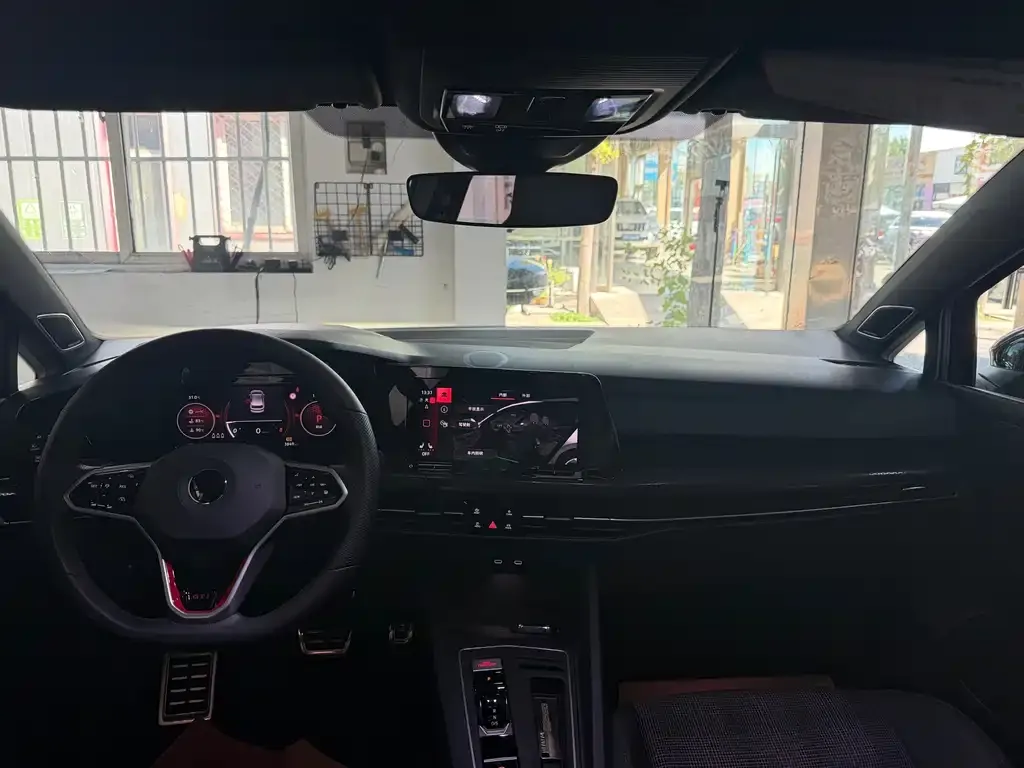 Volkswagen Golf GTI — фото 3