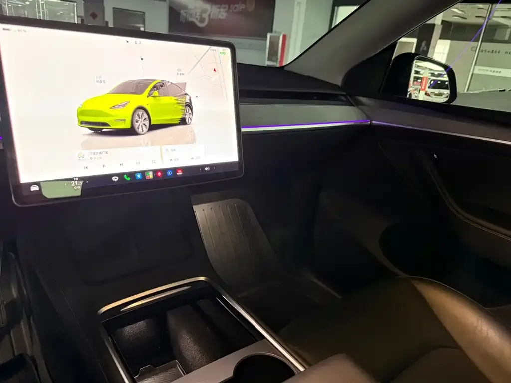 Tesla Model Y — фото 2