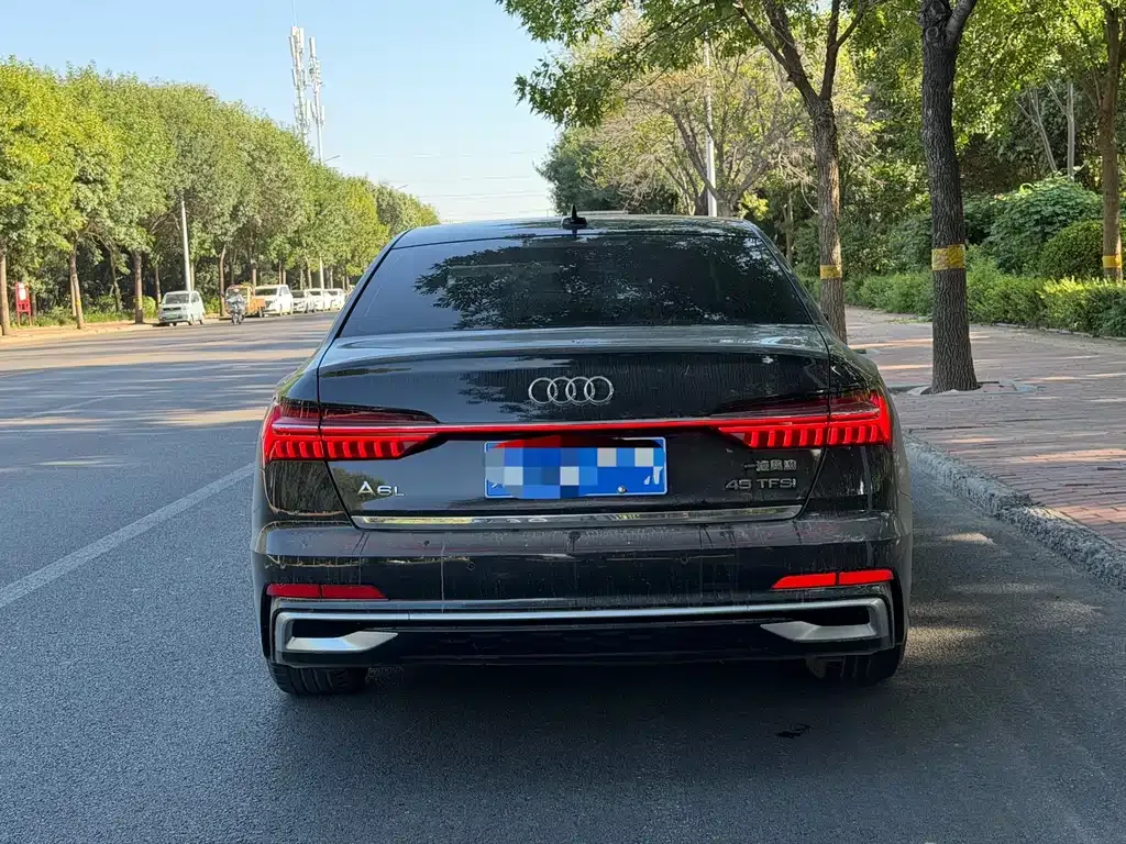 Audi A6L — фото 10
