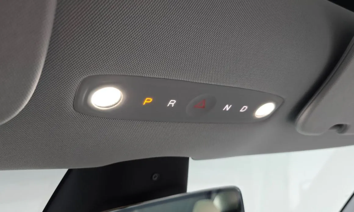 Tesla Model 3 — фото 10