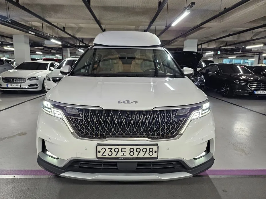Kia Carnival — фото 1