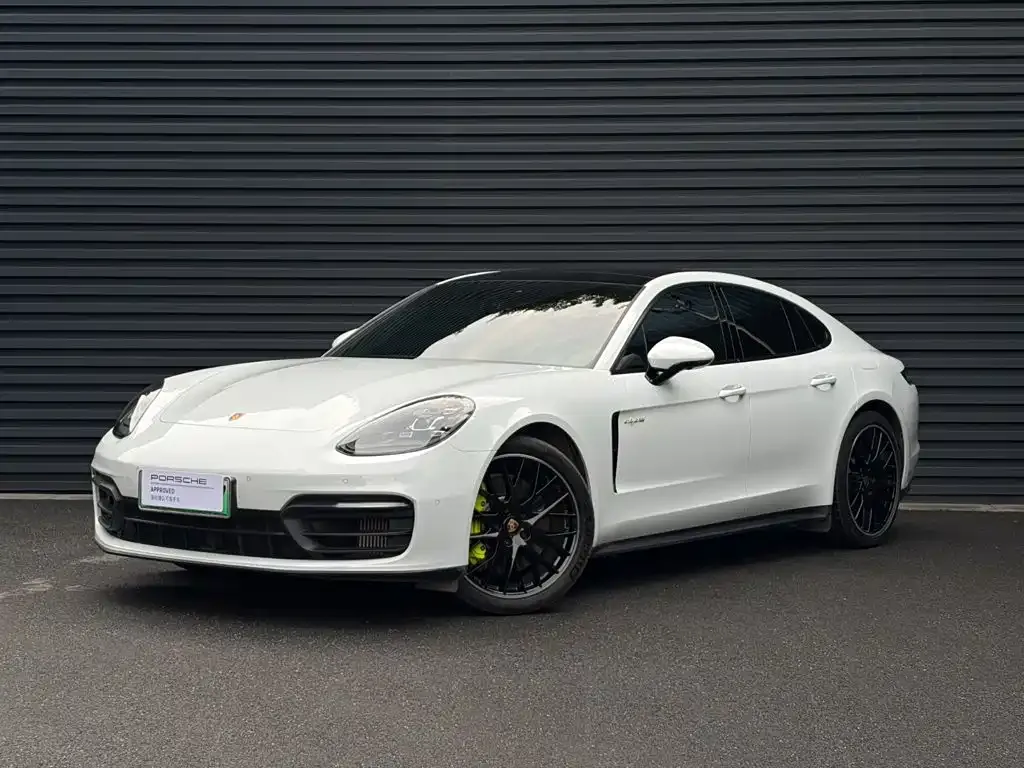 Porsche Panamera Hybrid — фото 1