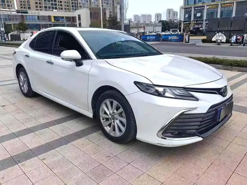 Toyota Camry — фото 6