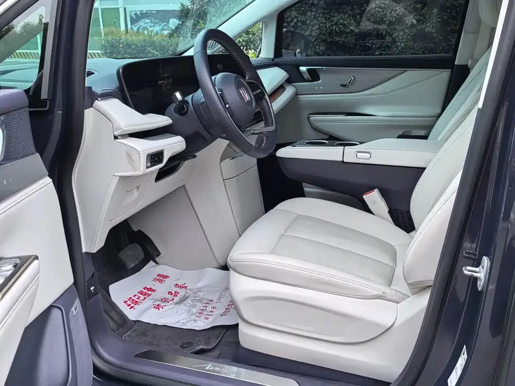 Buick GL8 Hybrid — фото 2