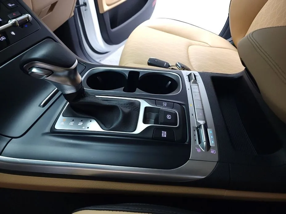 Kia Carnival — фото 10