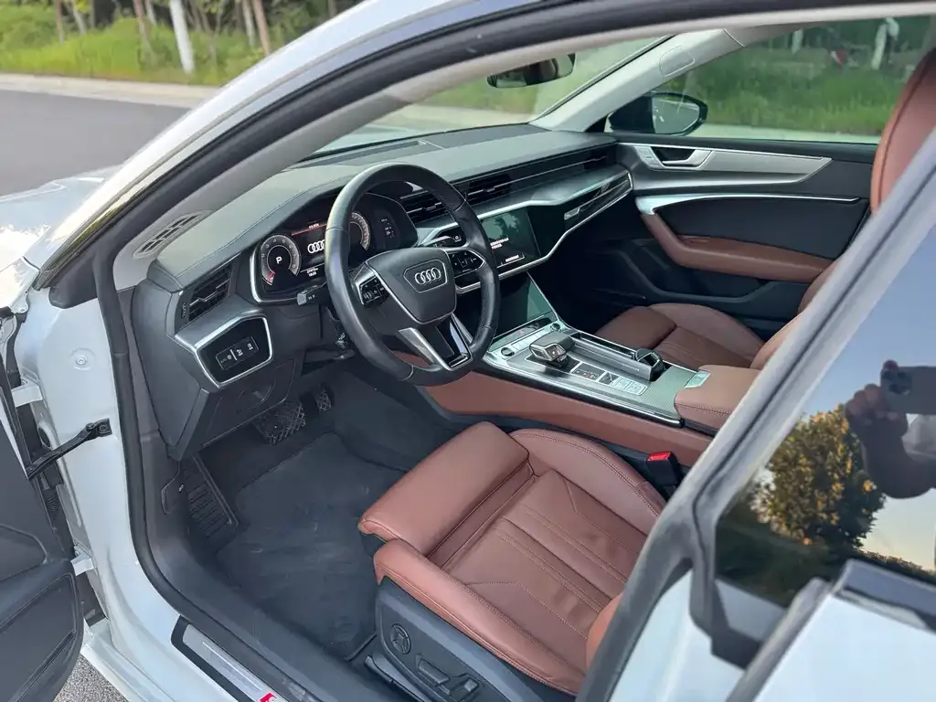 Audi A7 — фото 2