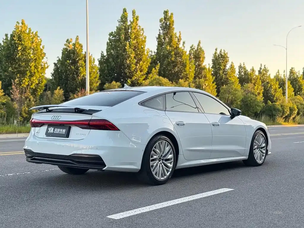 Audi A7 — фото 7