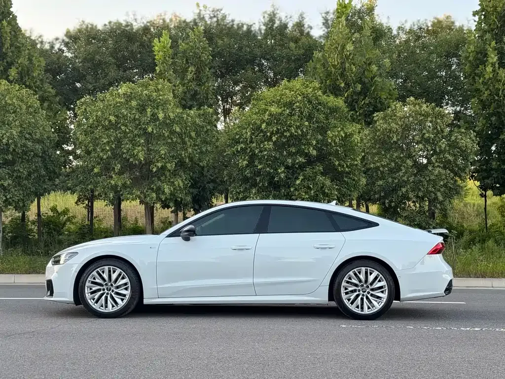 Audi A7 — фото 10
