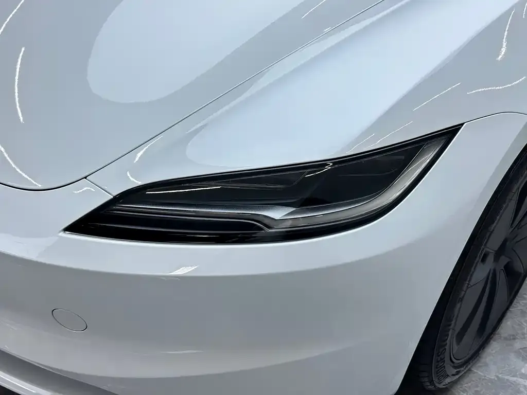 Tesla Model 3 — фото 5