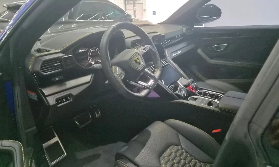 Lamborghini Urus — фото 10