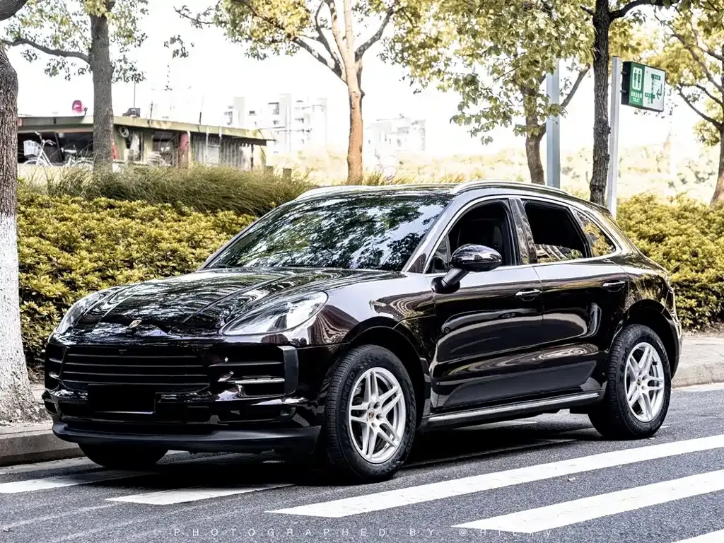 Porsche Macan — фото 1