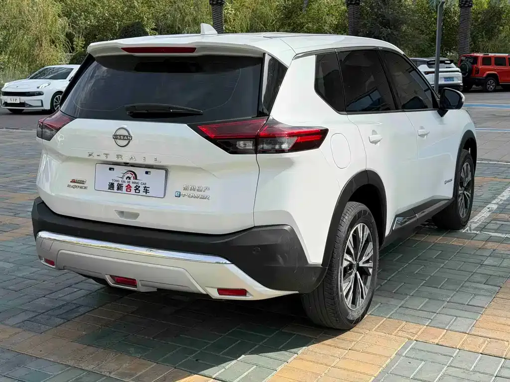 Nissan X-Trail — фото 2