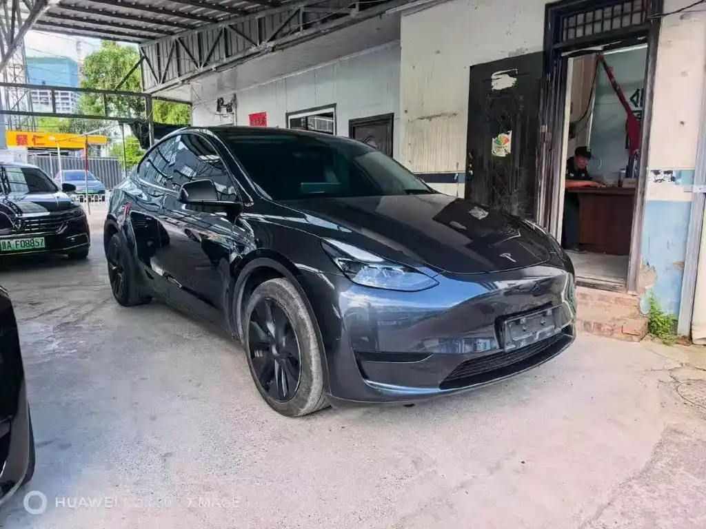 Tesla Model Y — фото 7