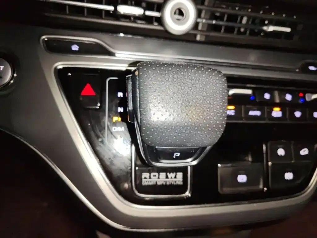 Roewe iMAX8 — фото 9
