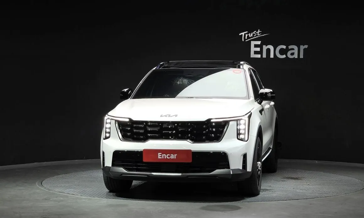 Kia Sorento — фото 8