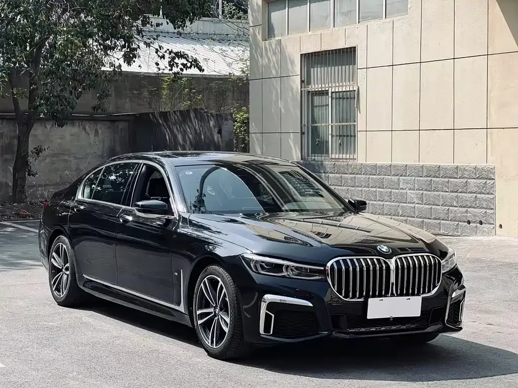 BMW 7 Series — фото 6