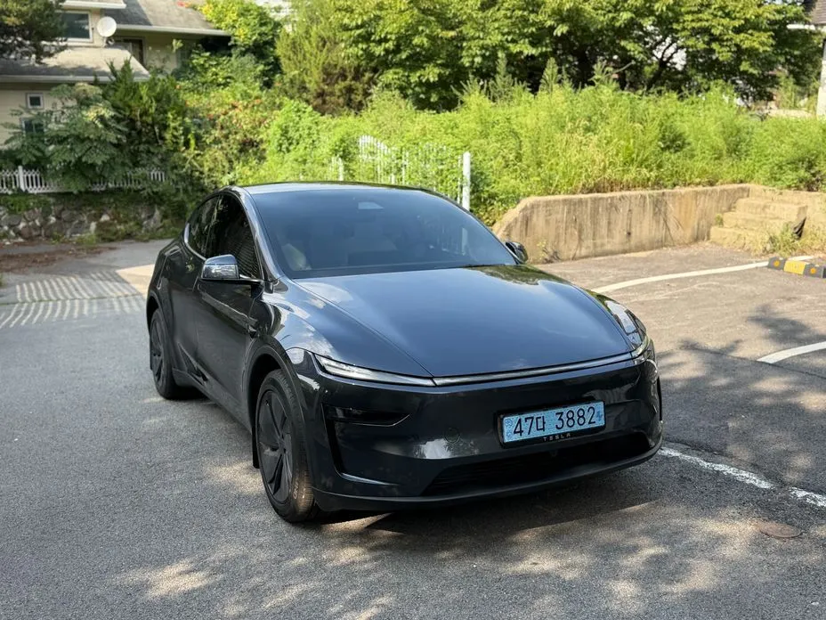 Tesla Model Y — фото 10