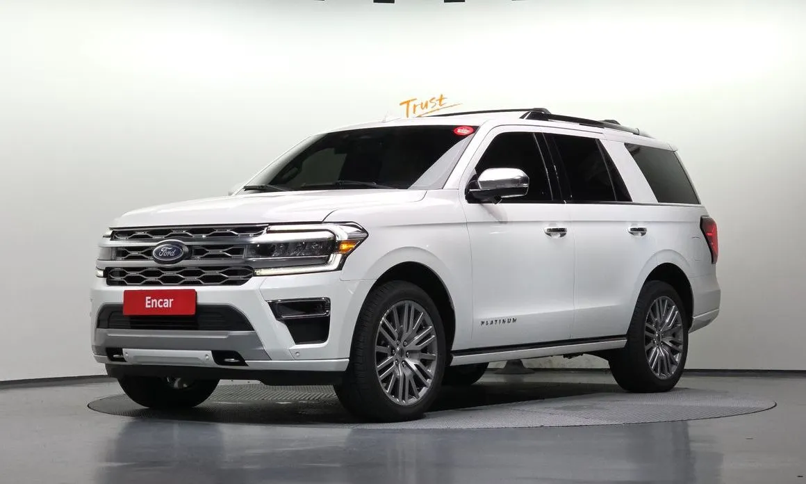 Ford Expedition — фото 1