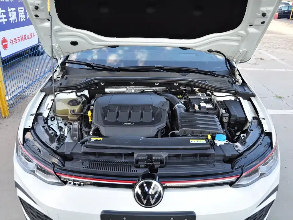 Volkswagen Golf GTI — фото 2