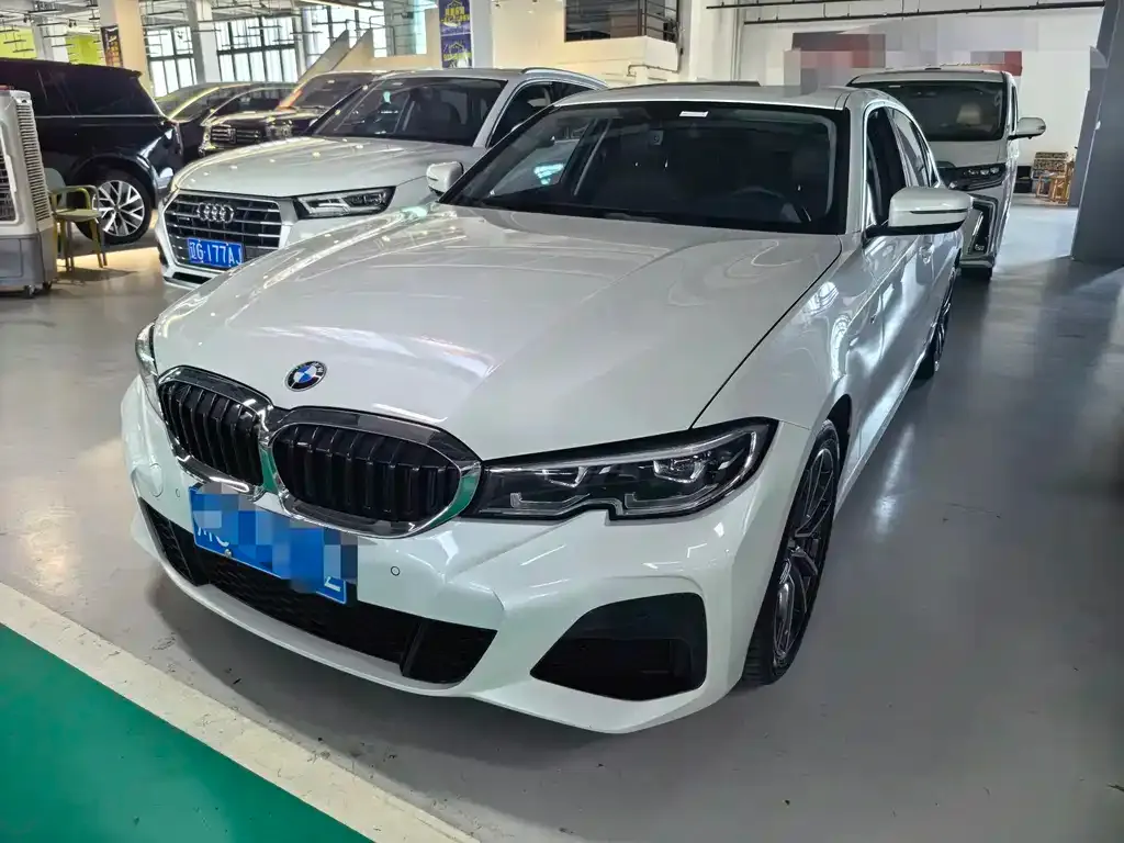 BMW 3 Series — фото 1