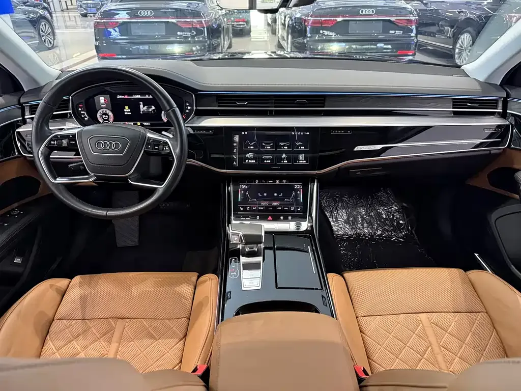 Audi A8 — фото 9