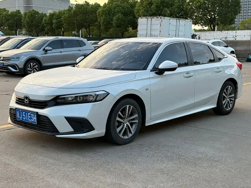 Honda Civic — фото 1