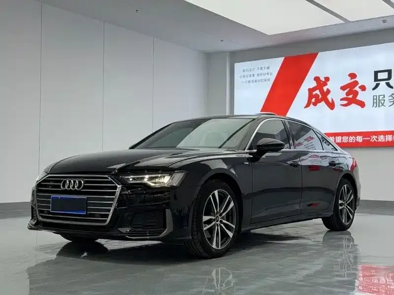 Audi A6L — фото 1
