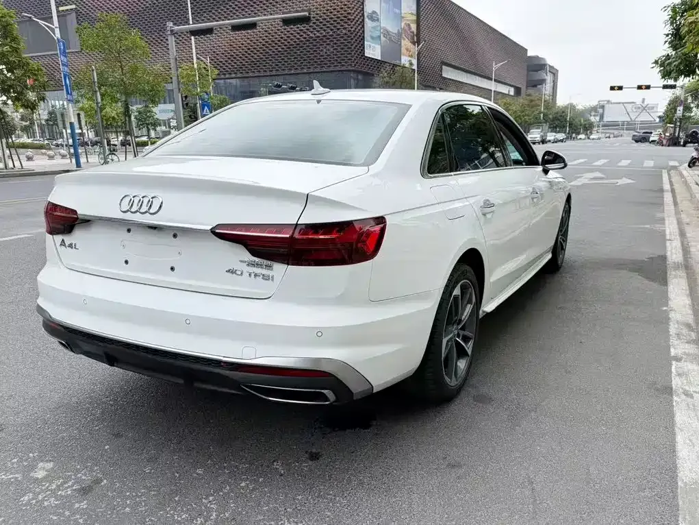 Audi A4L — фото 3