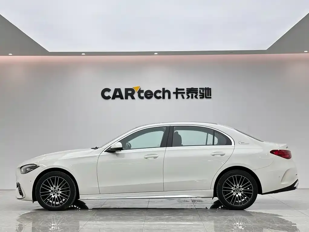 Mercedes-Benz C-Class — фото 7