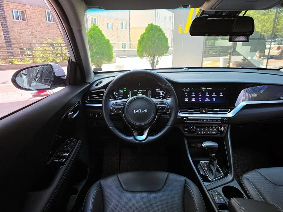 Kia Niro — фото 9