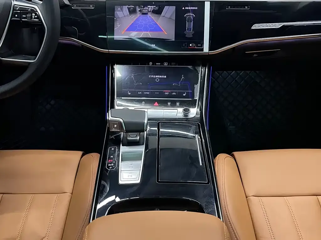 Audi A8 — фото 9