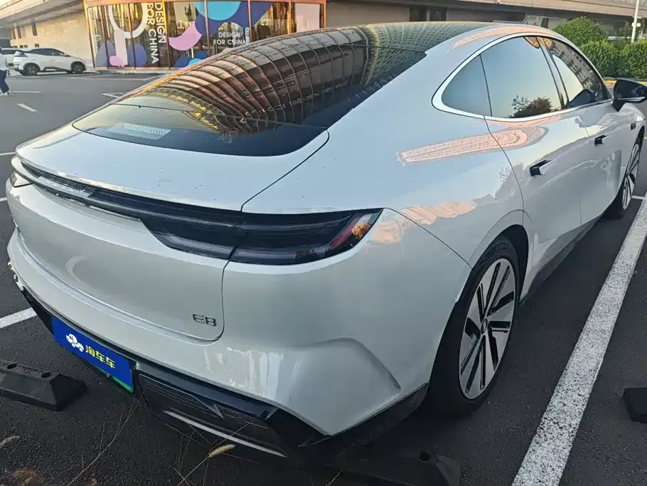 Geely Galaxy E8 — фото 10