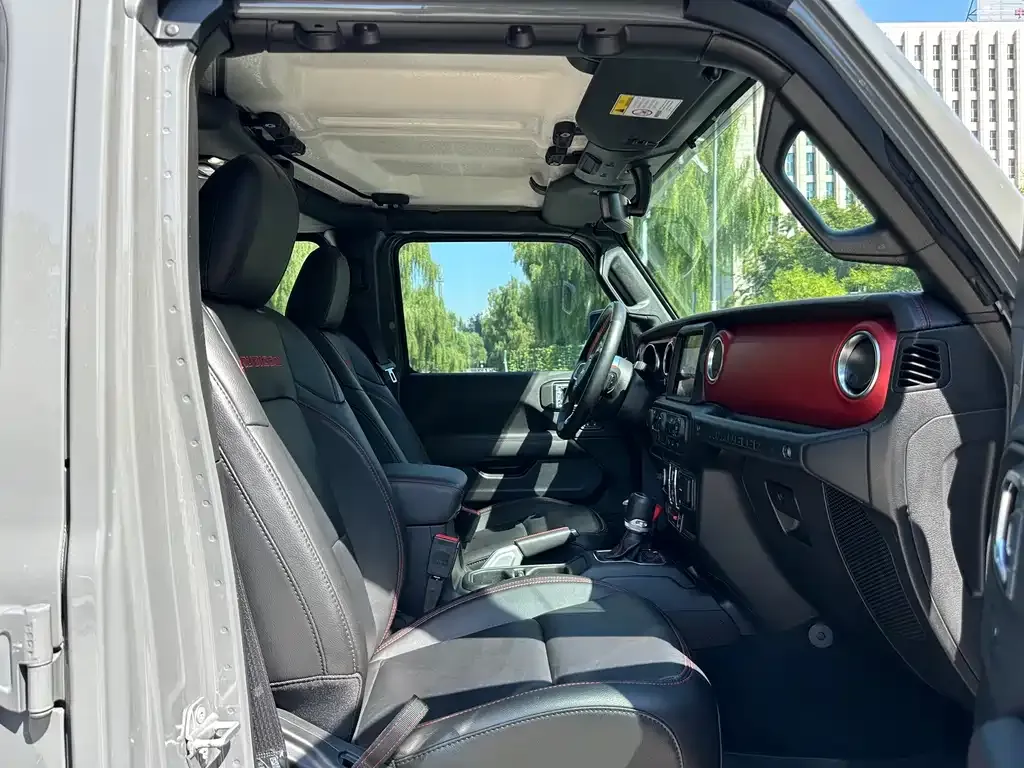 Jeep Wrangler — фото 2