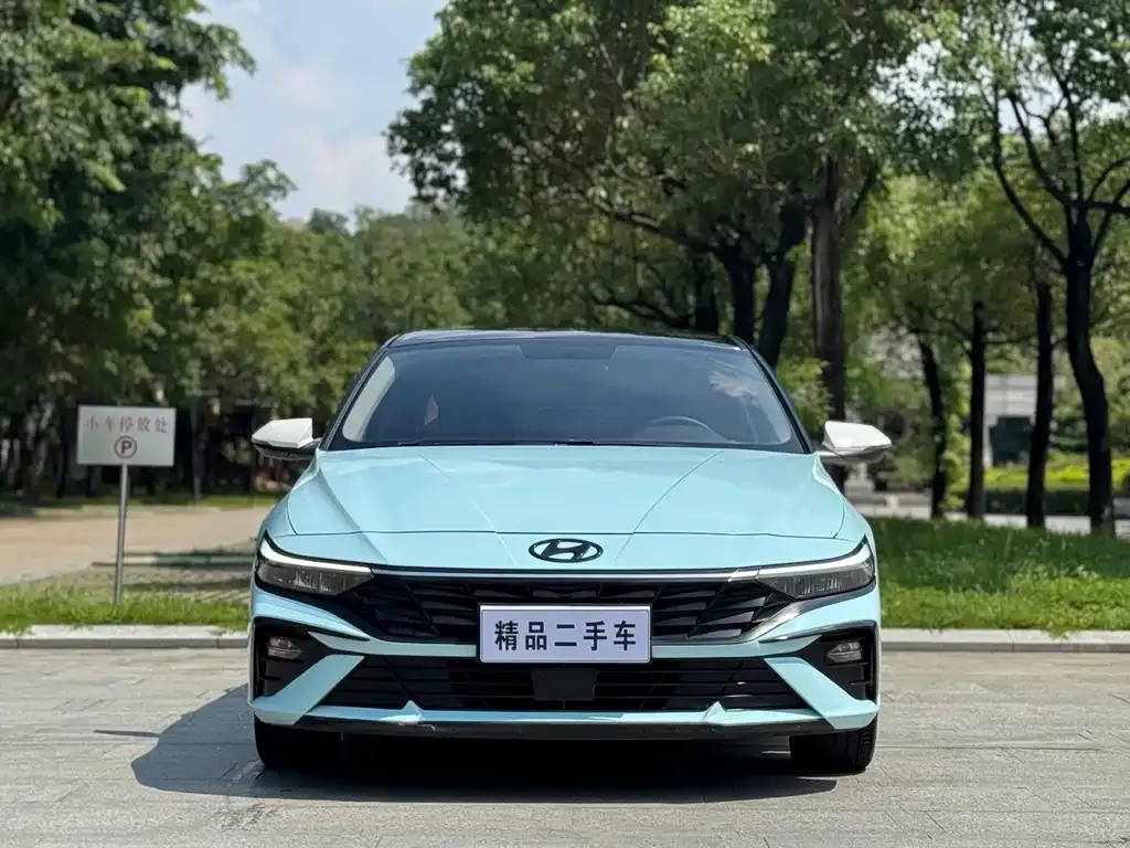 Hyundai Elantra — фото 7