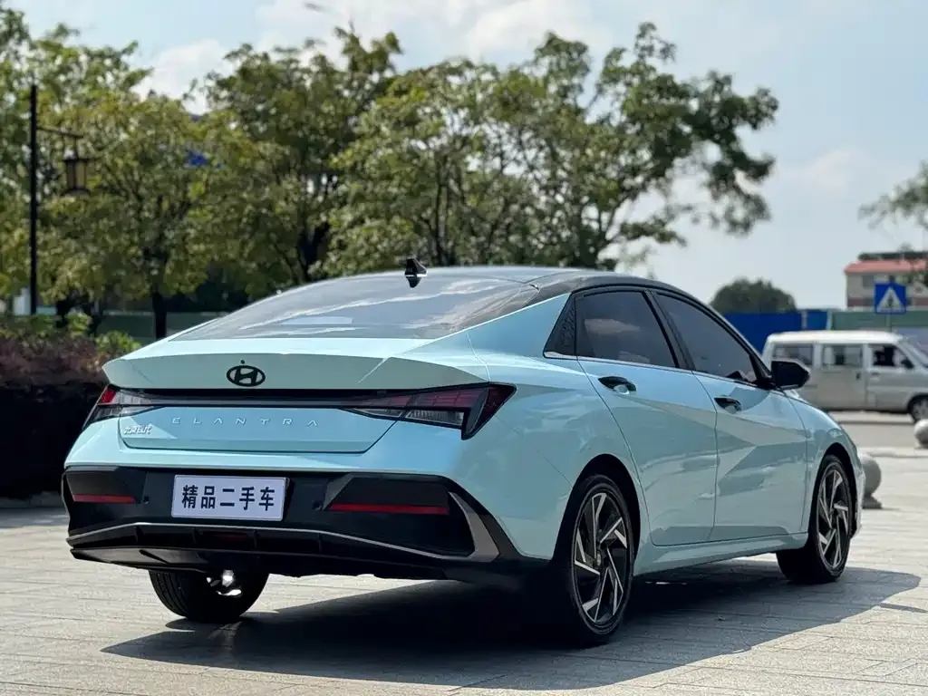 Hyundai Elantra — фото 6