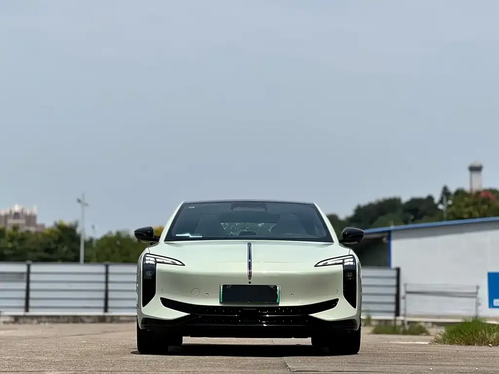 Hongqi EH7 — фото 2