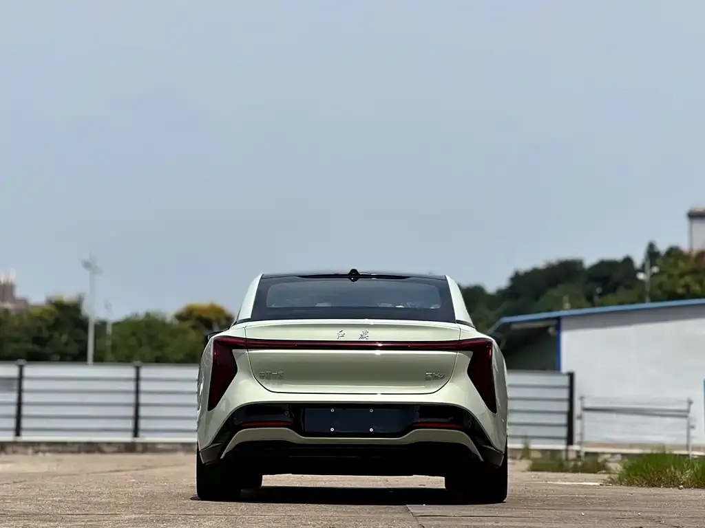 Hongqi EH7 — фото 3