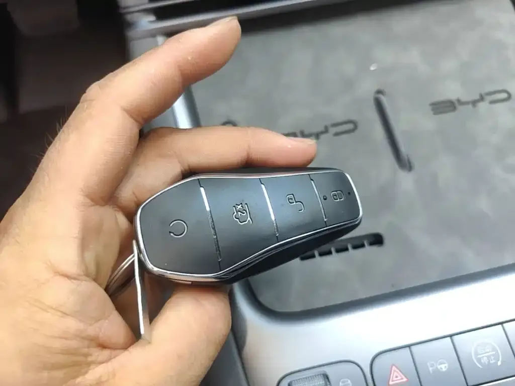 BYD Seal 07 DM-i — фото 4