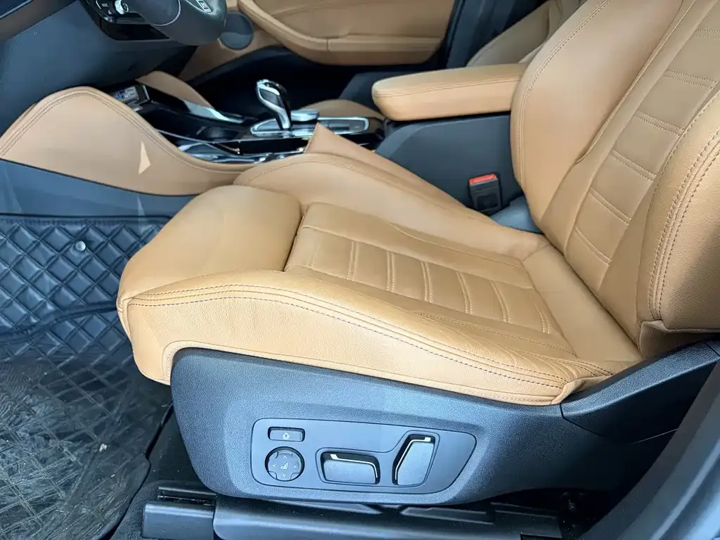 BMW X4 M40i — фото 9