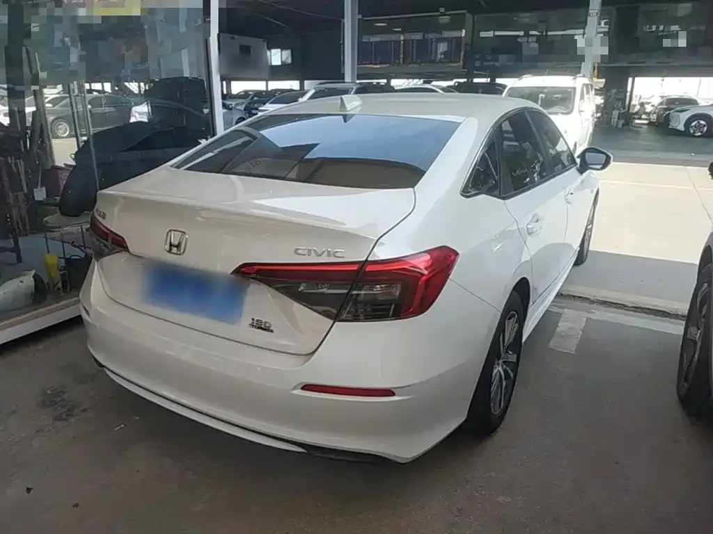 Honda Civic — фото 10