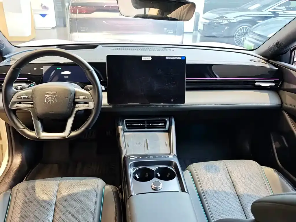 BYD Qin L — фото 6