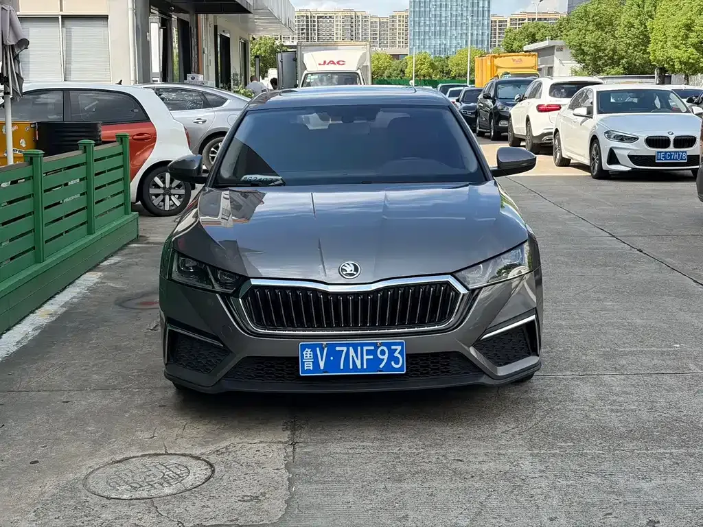 Skoda Octavia — фото 6