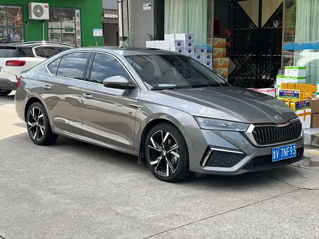 Skoda Octavia — фото 10