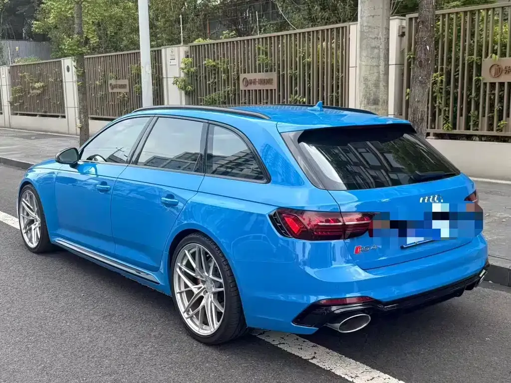 Audi RS 4 — фото 4