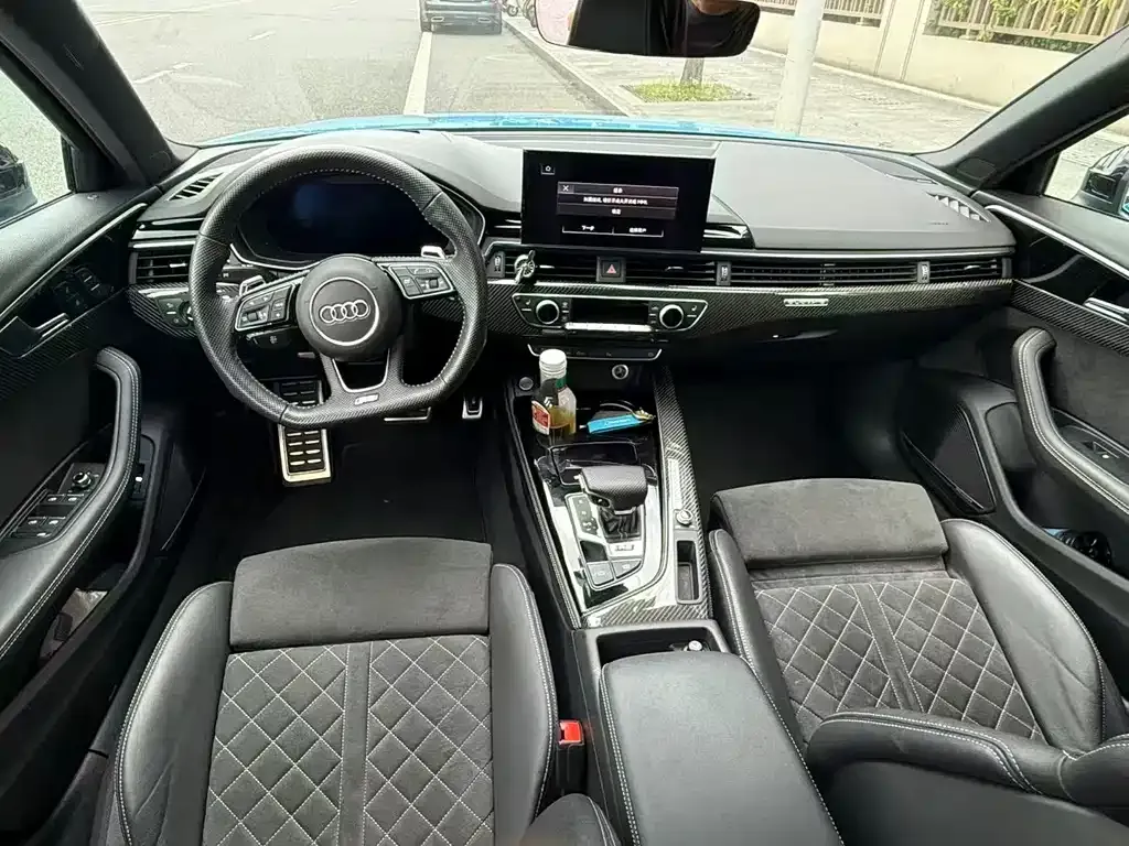 Audi RS 4 — фото 6